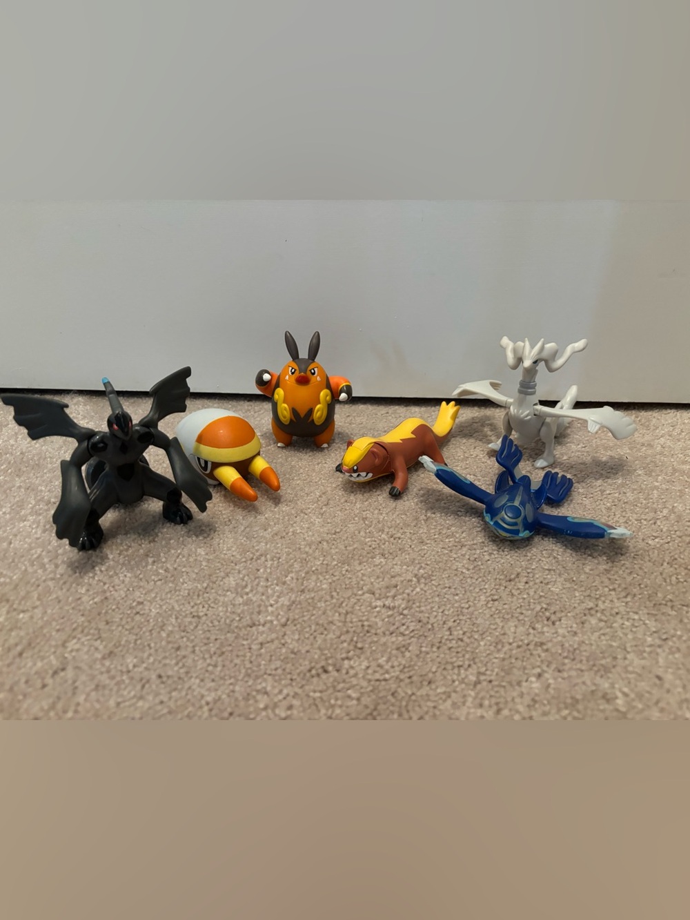 Pokémon Figure Toy Lot Tynamo Emolga Yungoos Reshiram Kyorge Zekrom Pignite